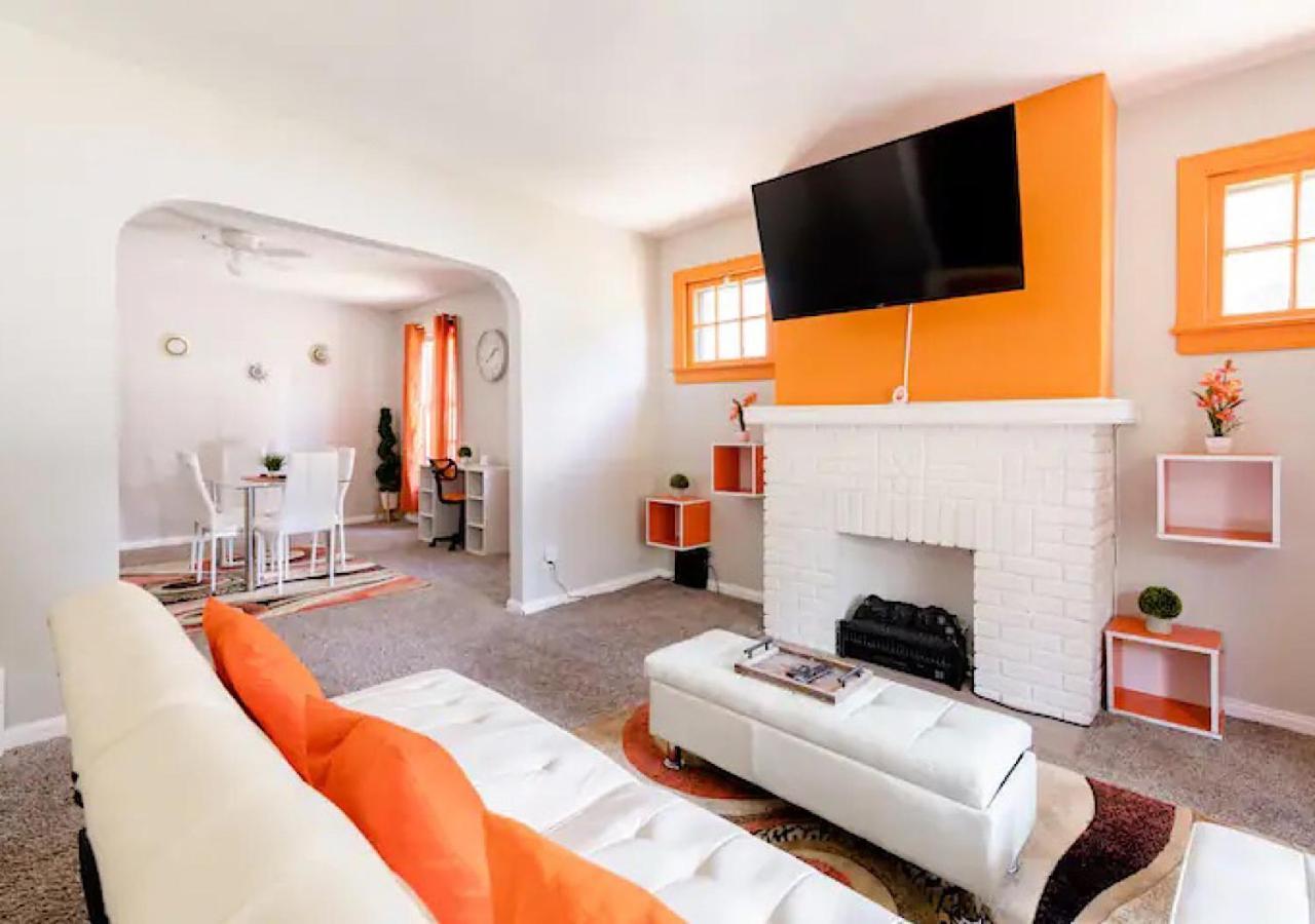 La Naranja Retreat - Cozy Duplex Near Downtown With Parking, 300 Mb Wifi & Self Check In Villa Cleveland Esterno foto
