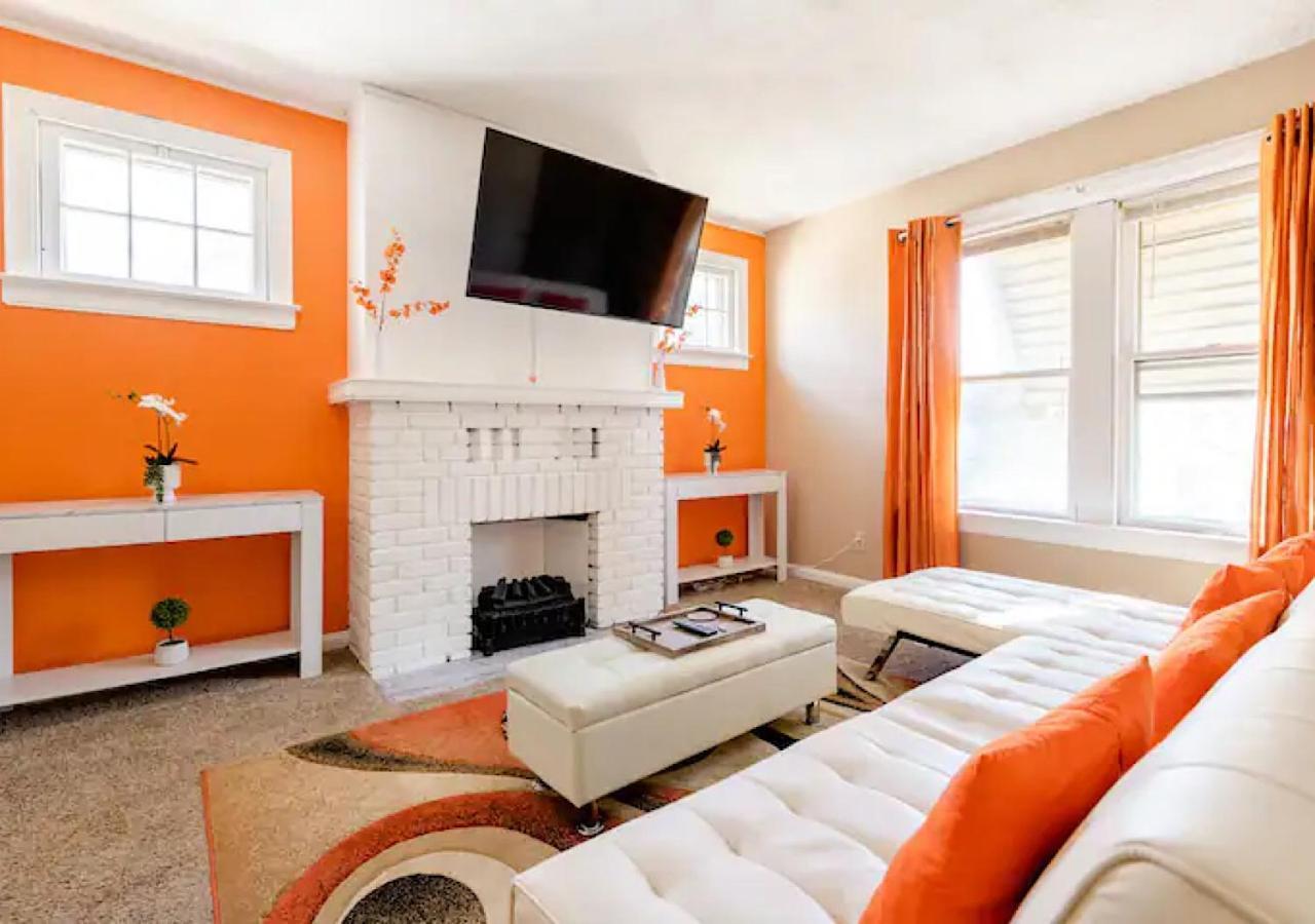 La Naranja Retreat - Cozy Duplex Near Downtown With Parking, 300 Mb Wifi & Self Check In Villa Cleveland Esterno foto