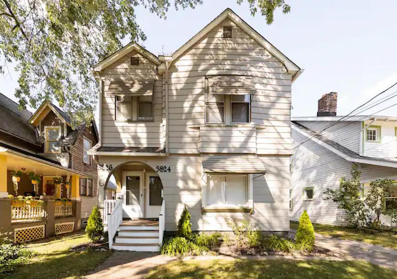 La Naranja Retreat - Cozy Duplex Near Downtown With Parking, 300 Mb Wifi & Self Check In Villa Cleveland Esterno foto