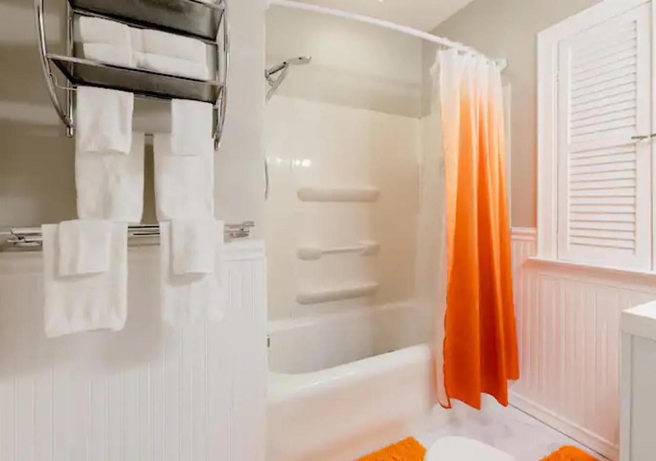 La Naranja Retreat - Cozy Duplex Near Downtown With Parking, 300 Mb Wifi & Self Check In Villa Cleveland Esterno foto